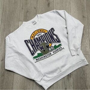 Vintage 1991 Washington Huskies Rose bowl Champions crewneck sweatshirt.